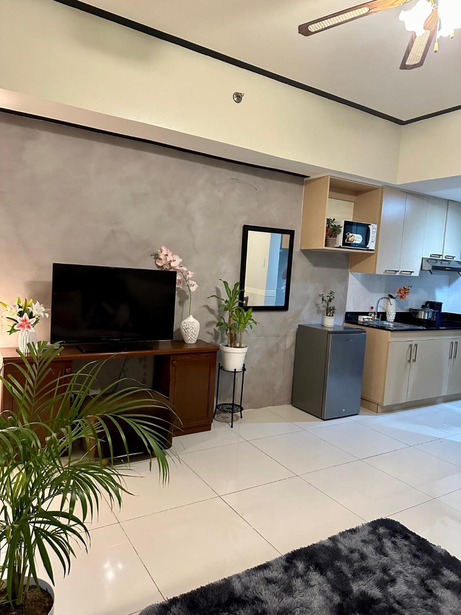Luxury Suites At Brenthill Baguio City Екстер'єр фото